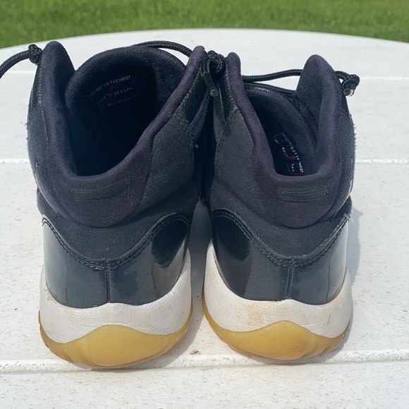 AIR Jordan RETRO 11 - youth size 5.5. Black with black patent leather. - Picture 6 of 11